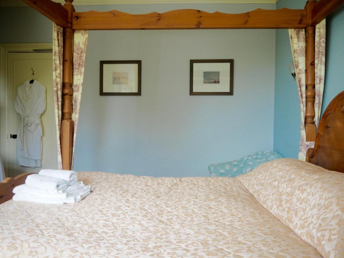 The Old Manse Bed & Breakfast 4*